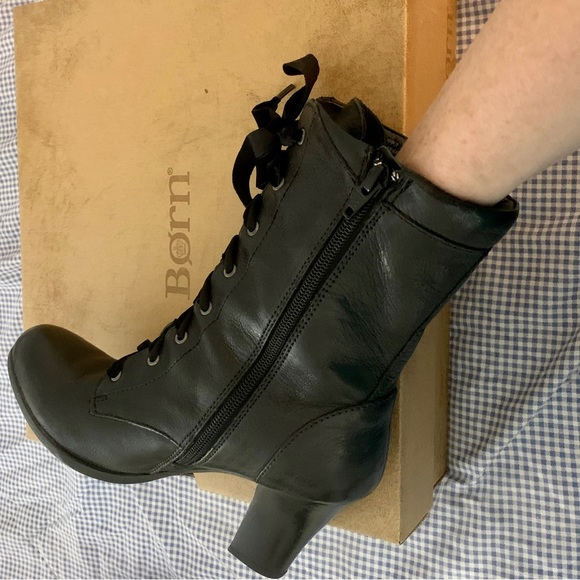 Born “Fleming” LaceUp 2.5” Block Heel Women’s Leather Boots 6.5M - Picture 6 of 16